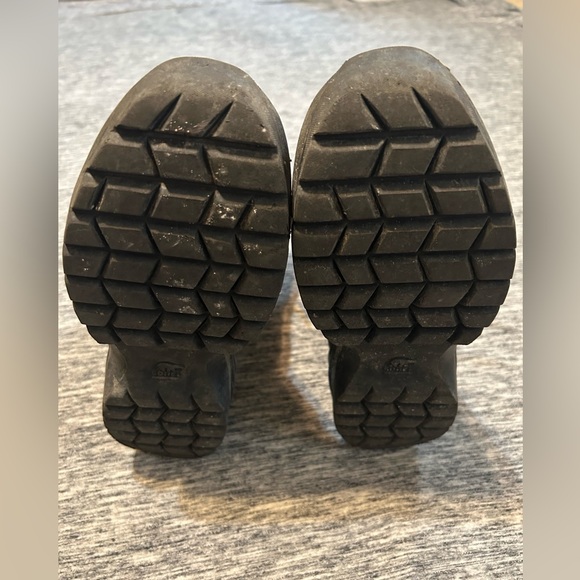 Sorel Boots Ladies 7.5 - Picture 3 of 5